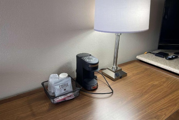 Super 8 by Wyndham Junction City image 17