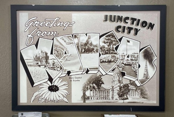 Super 8 by Wyndham Junction City image 30